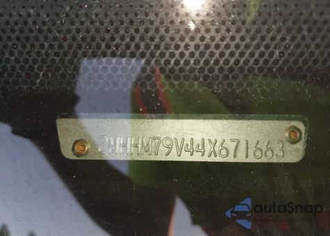 2004 Mercury Marauder z USA, uszkodzony, nr VIN 2MHHM79V44X671663